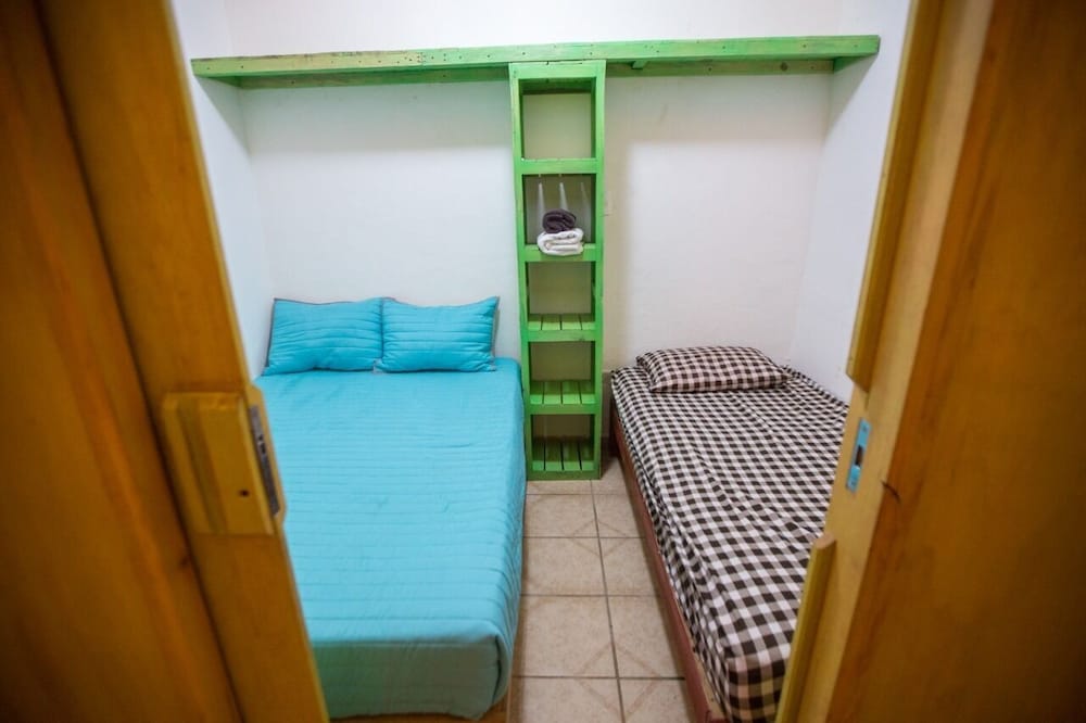 Family Studio, Multiple Beds, Private Bathroom photo 1