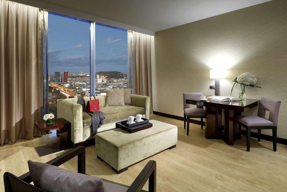 Executive Suite, 1 King Bed with Sofa bed (Regency)