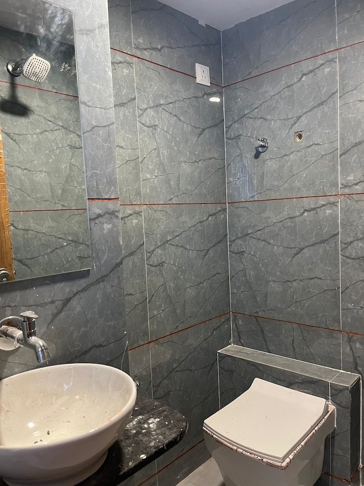 Deluxe Triple Room photo 3