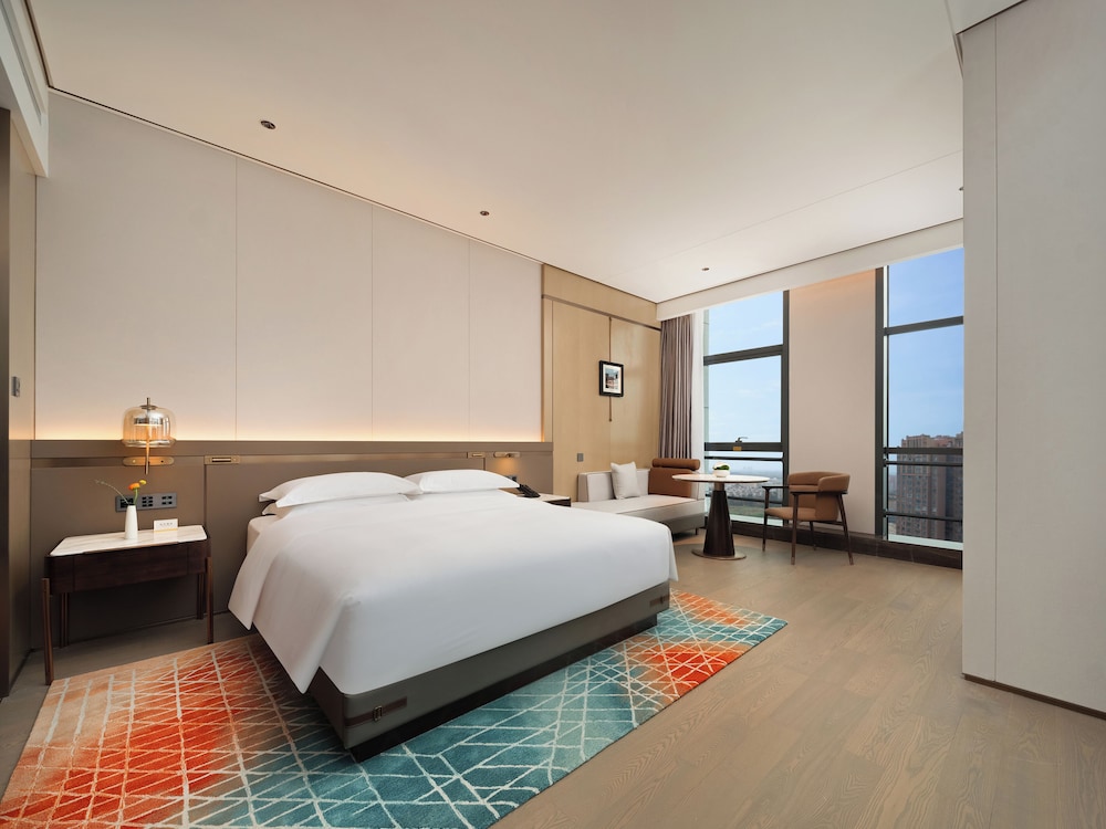 Comfort Single Room, City View