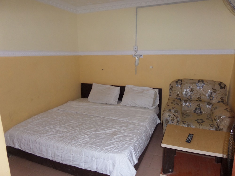 Standard Double Room photo 3