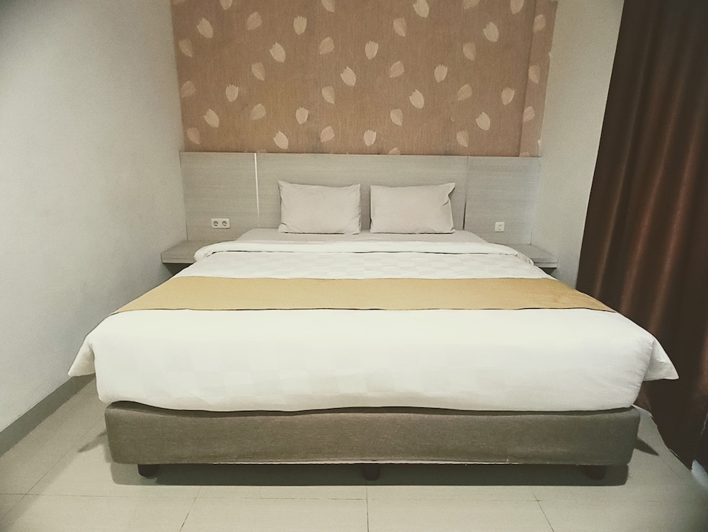 Deluxe Double or Twin Room - Photo 13