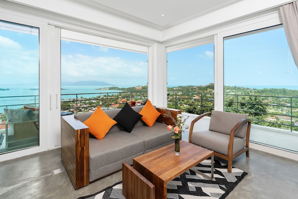 Grand Deluxe Corner Suite - Photo 9