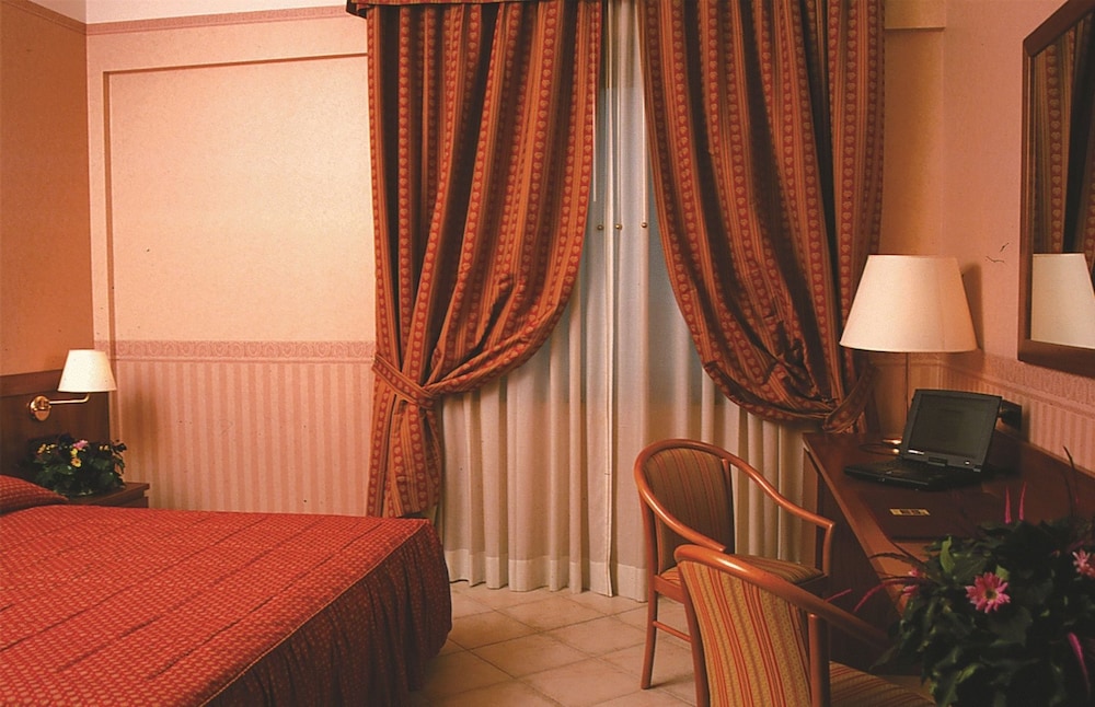 Standard Double Room Single Use photo 1