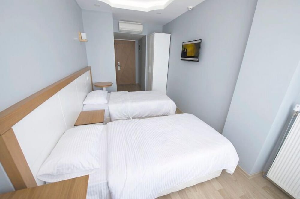 Double or Twin Room photo 3