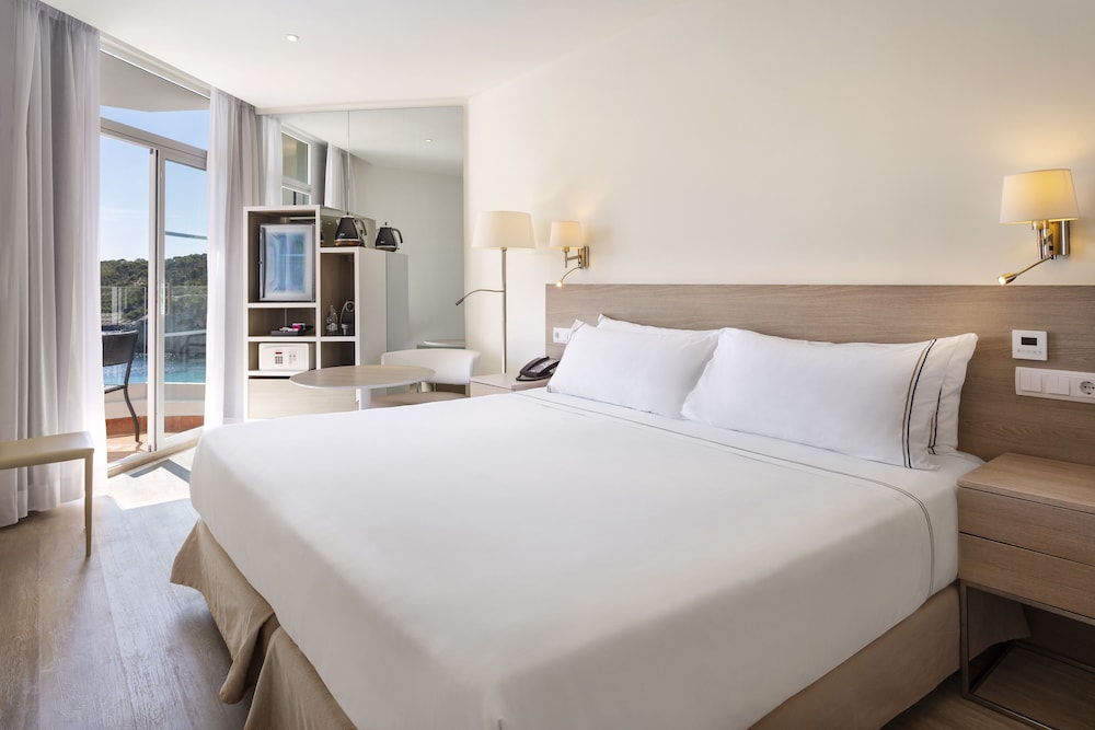 The Level, Room