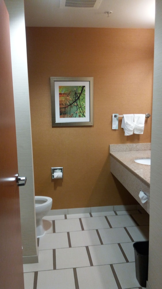 Room, 2 Queen Beds - Photo 3