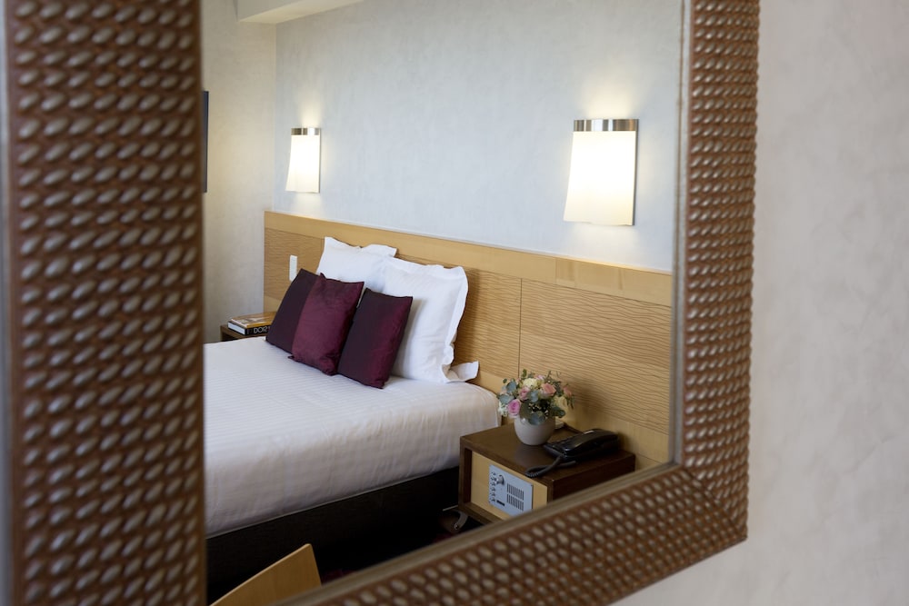 Comfort Double Room, Non Smoking, City View - Photo 4