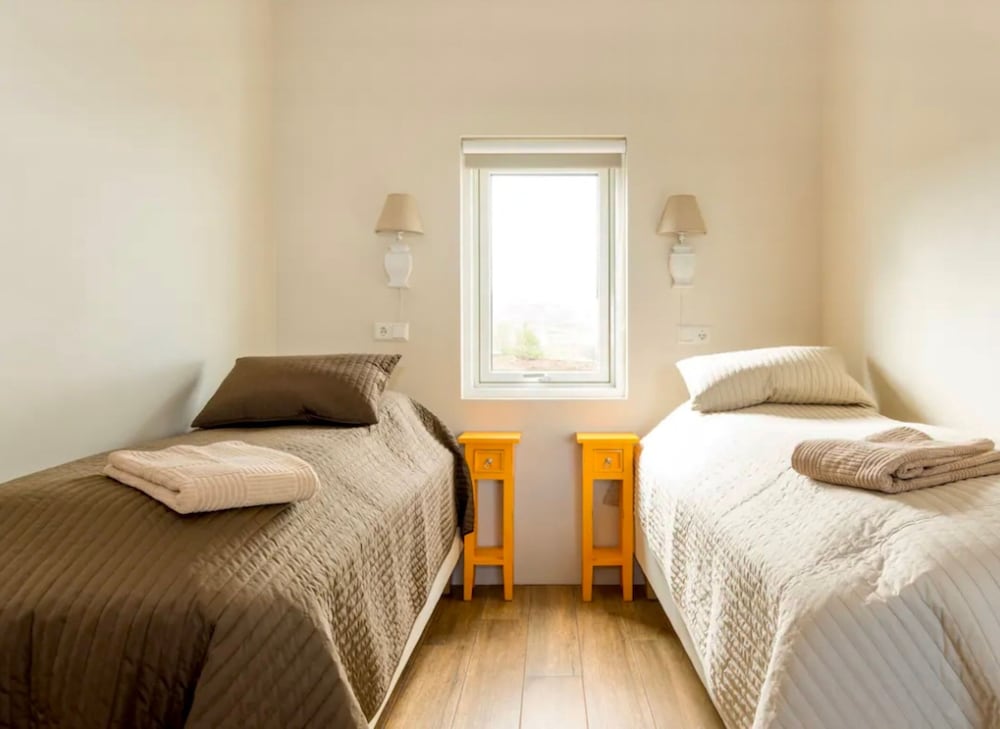 Basic House photo 1