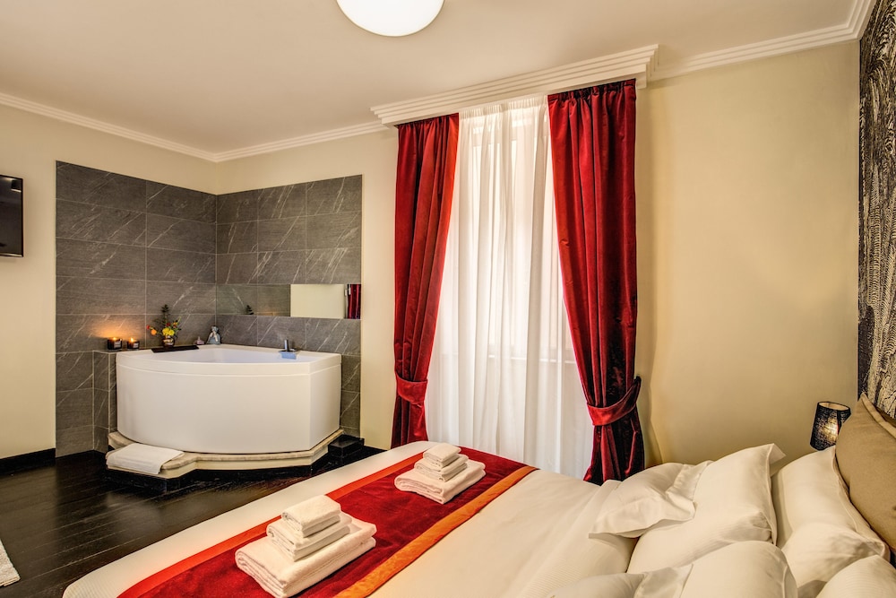 Executive Room, Jetted Tub photo 2