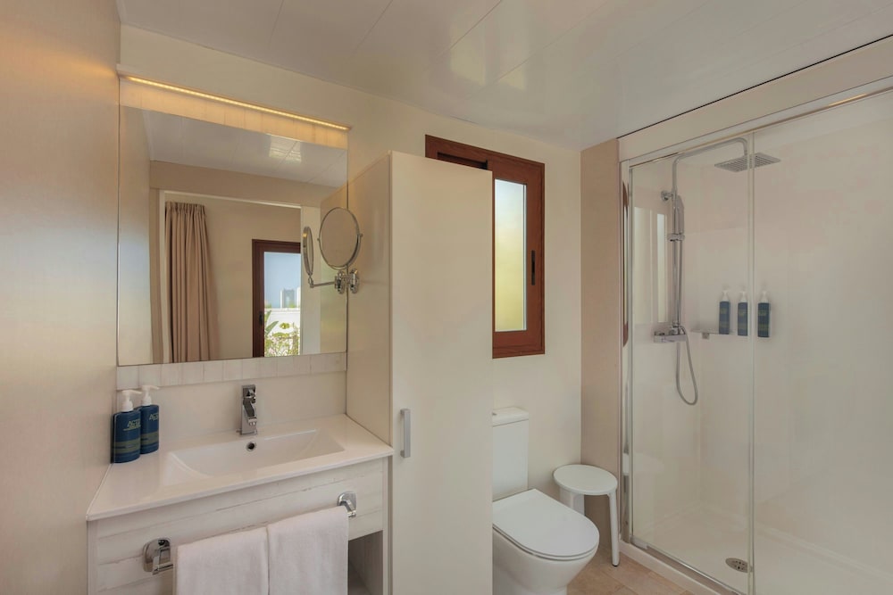 Premium Villa, 2 Twin Beds, Resort View (Balcony) - Photo 2
