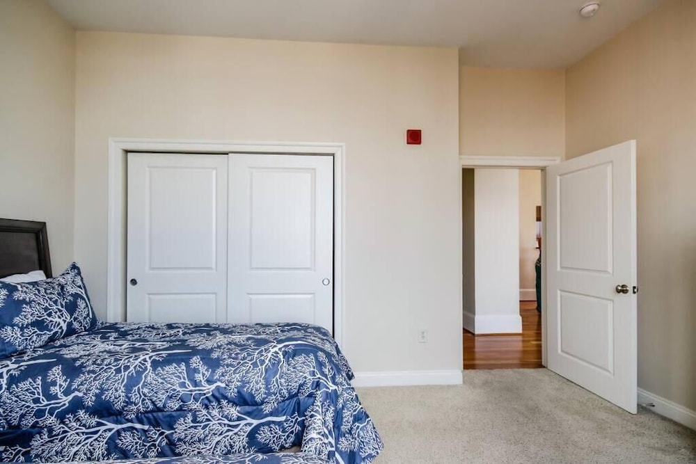 Deluxe Apartment, City View photo 3