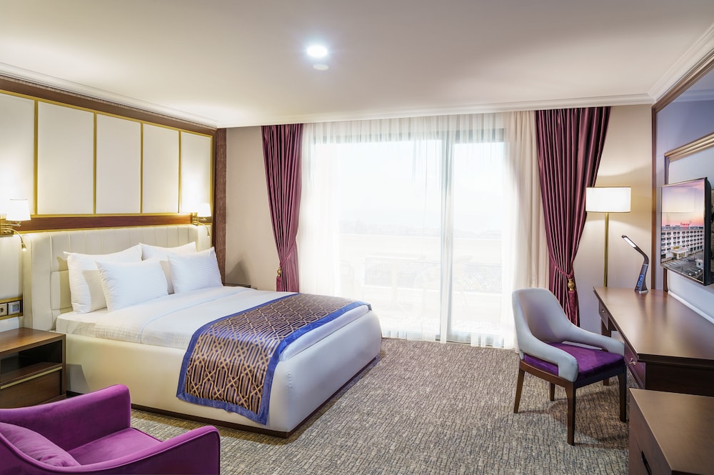 Standard Room, 1 Double Bed (Land View) - Photo 1