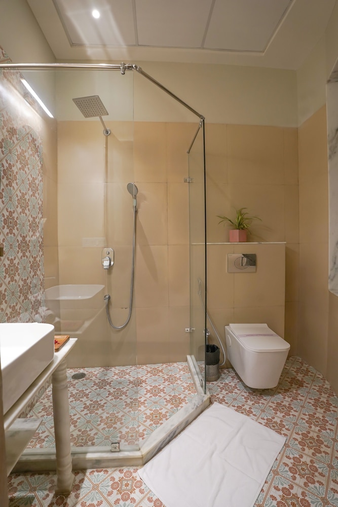 Upper Luxury - Photo 44