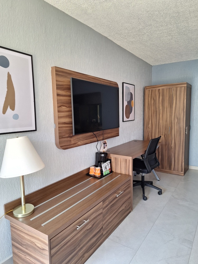 Superior Room, 2 Double Beds, Non Smoking - Photo 3