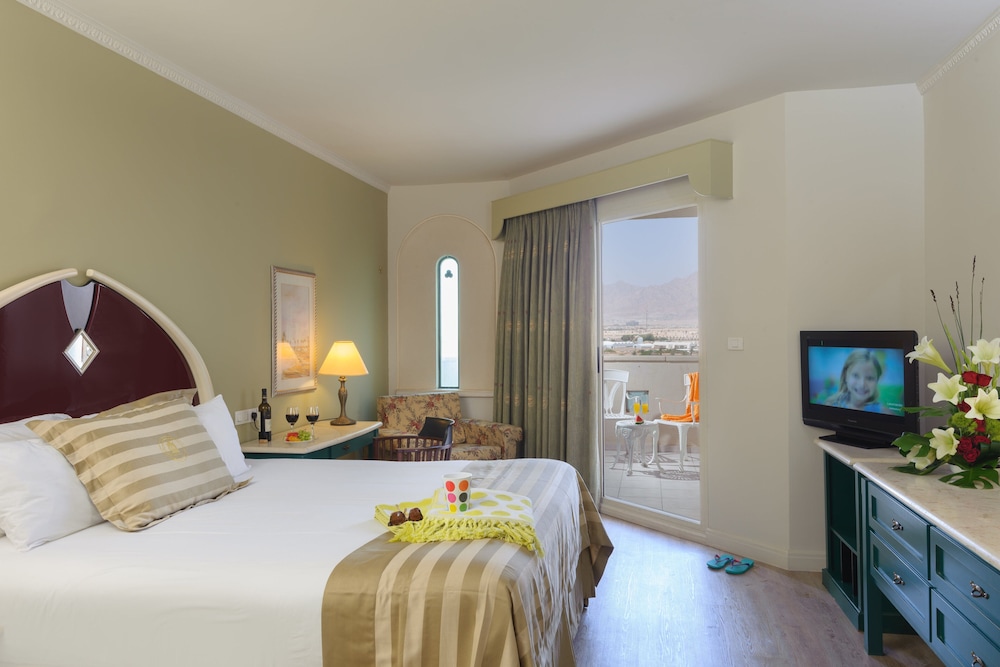 Deluxe Suite photo 2