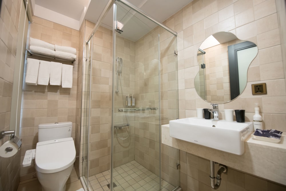 Deluxe Loft, Multiple Beds, Patio, City View, photo 6