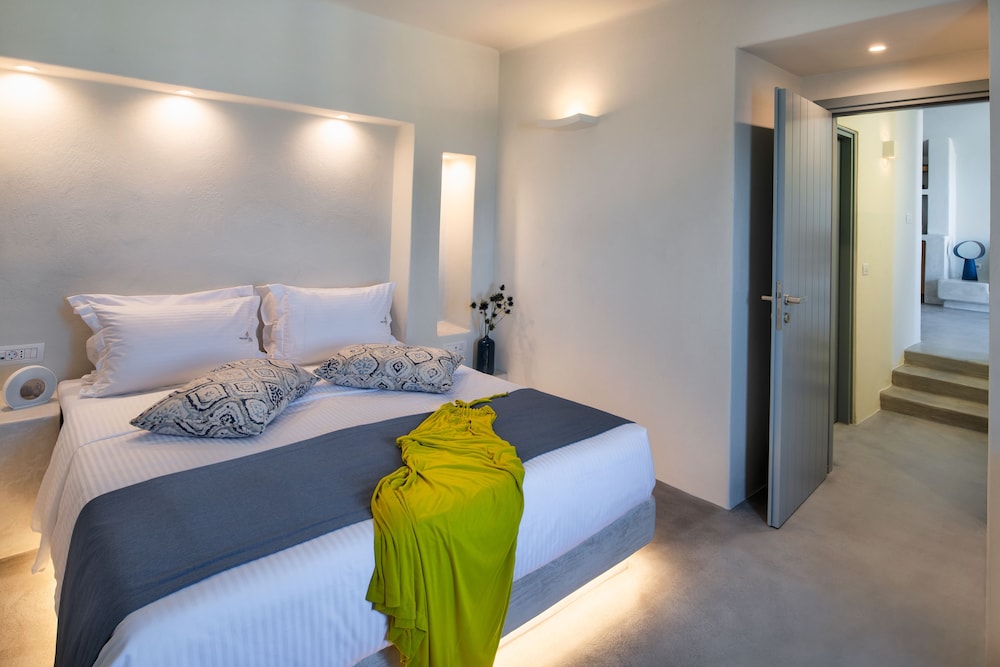 Beyond Suite with Outdoor Jacuzzi