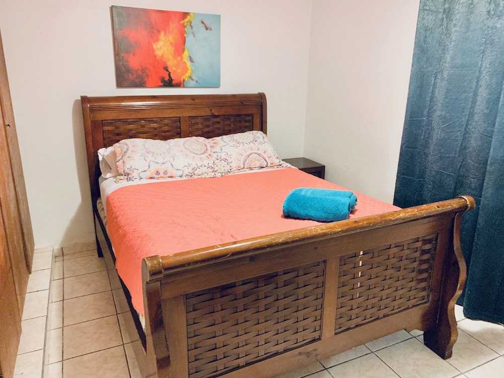 SS 1d - Family 2 Rooms Villa, 2 queens beds, 1st Floor photo 2
