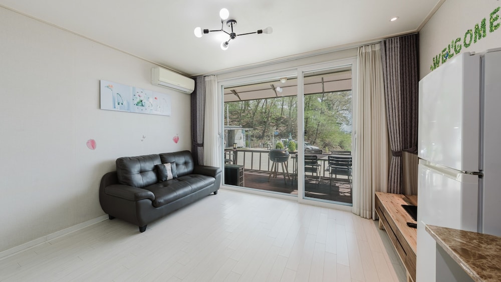 Basic Room, 1 Bedroom (Room 101 (4 Pax/Private BBQ))