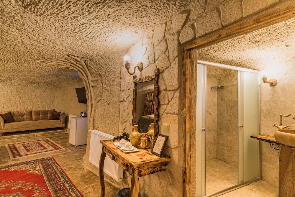 Honeymoon Room (Alesta) - Photo 47