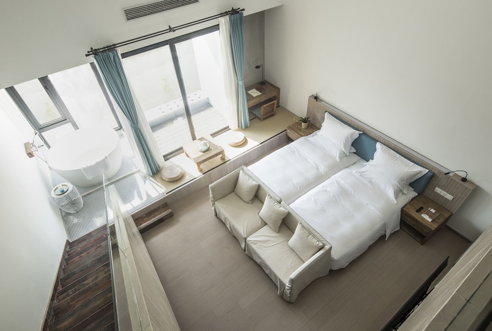 Art Family Suite