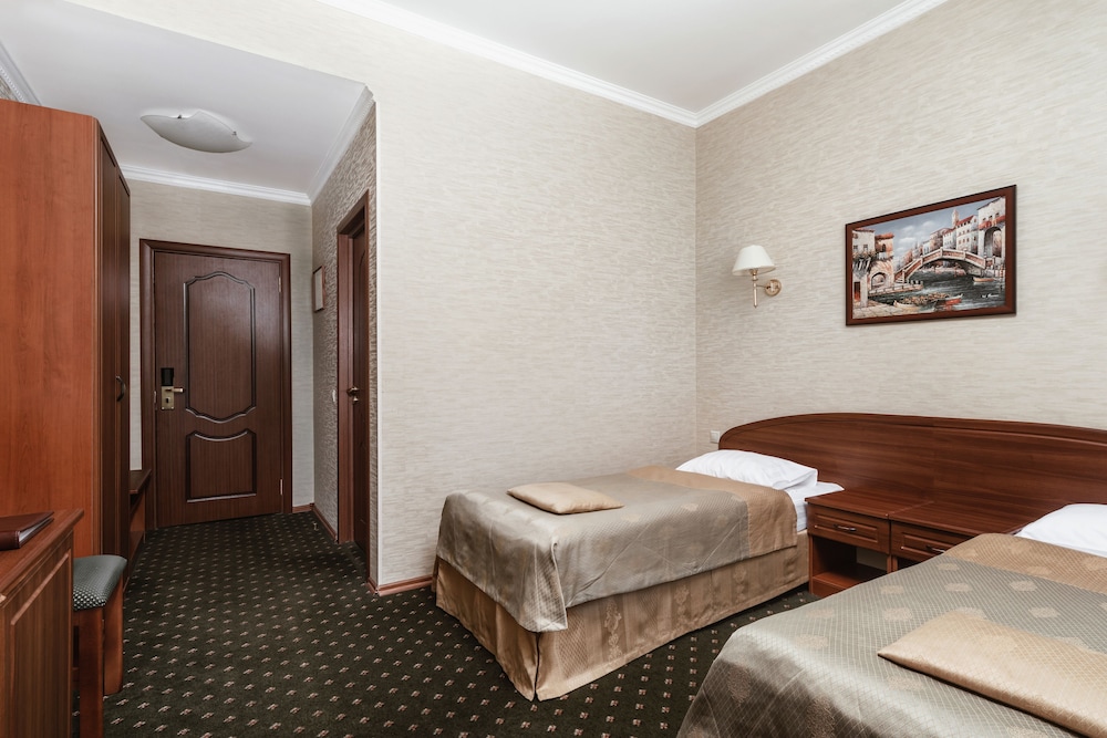 Standard Double or Twin Room photo 2