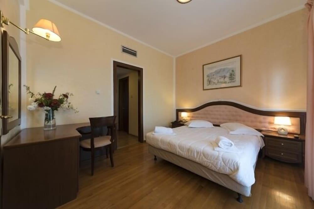 Standard Double or Twin Room, Garden View photo 2