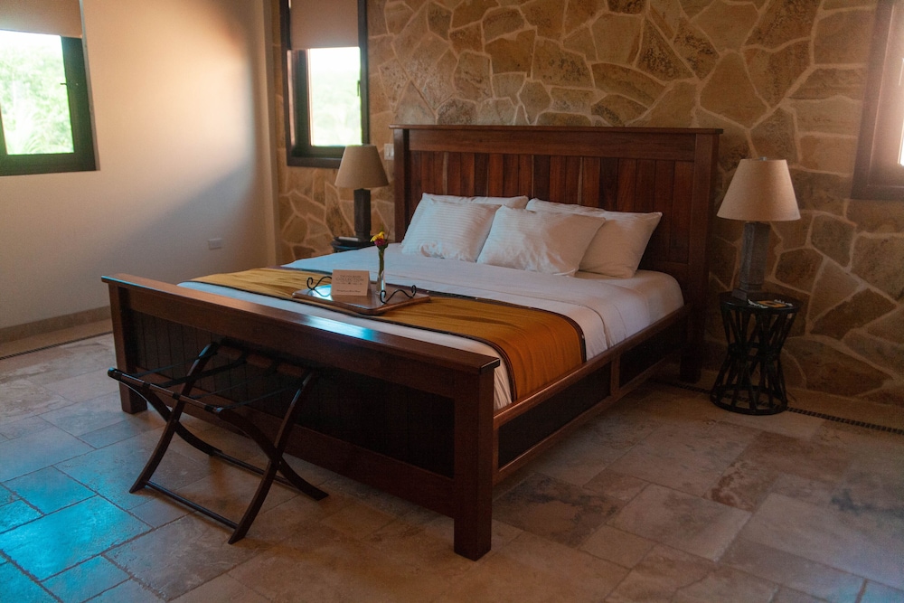 Deluxe Suite, 2 Bedrooms, Beach View (Turtle's Nest) photo 1