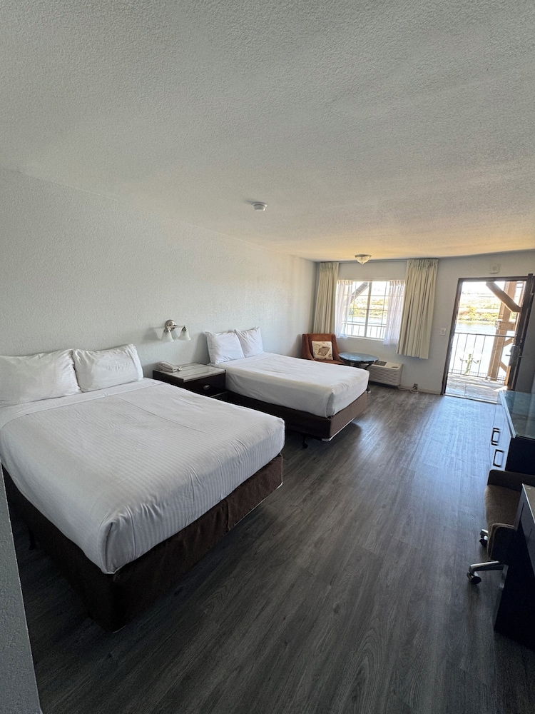 River View, 2 Double Beds