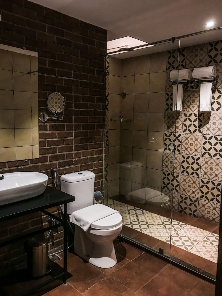 Deluxe Twin Room - Photo 8