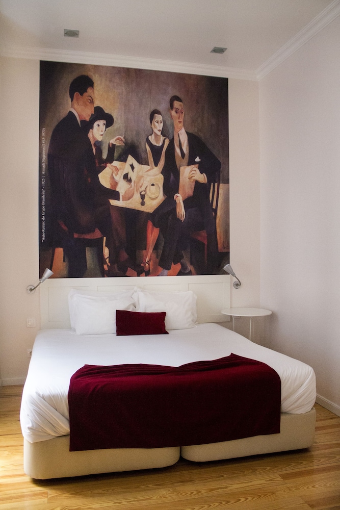 Standard Double Room thumbnail 6