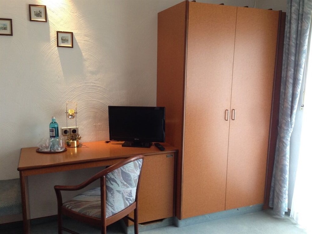 Single Room photo 3
