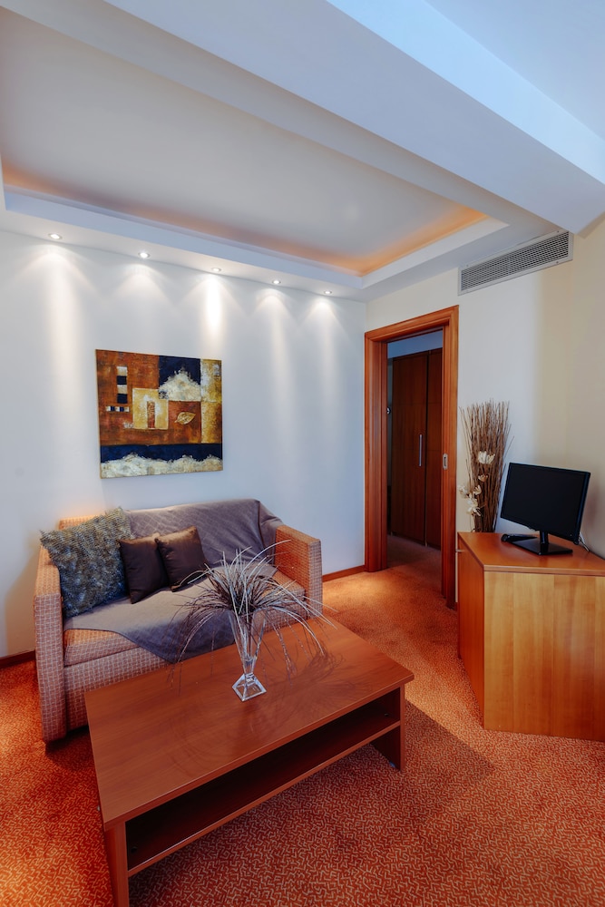 Suite, 1 Bedroom, Jetted Tub (Acropolis View) photo 1