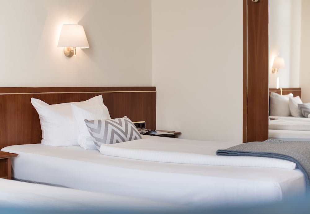 Double or Twin Room - Photo 3