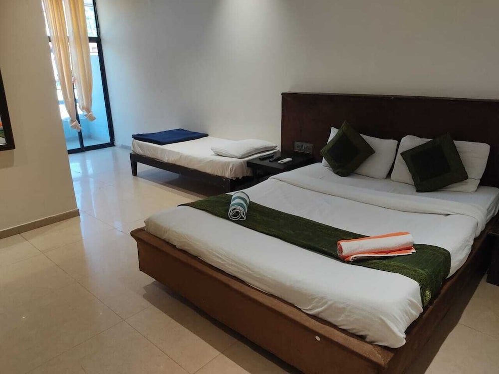 Deluxe Room, 1 King Bed