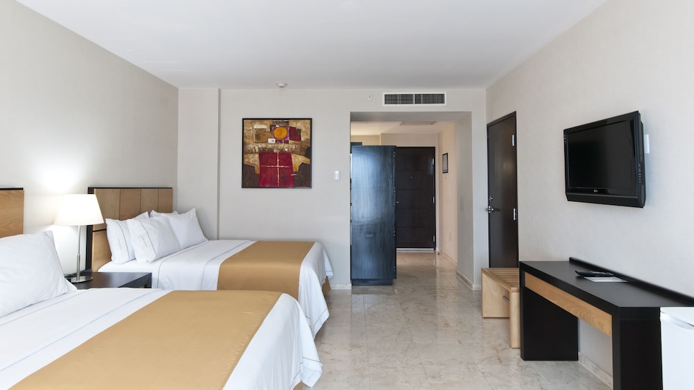 Standard Room, 2 Queen Beds (Minifridge) photo 3