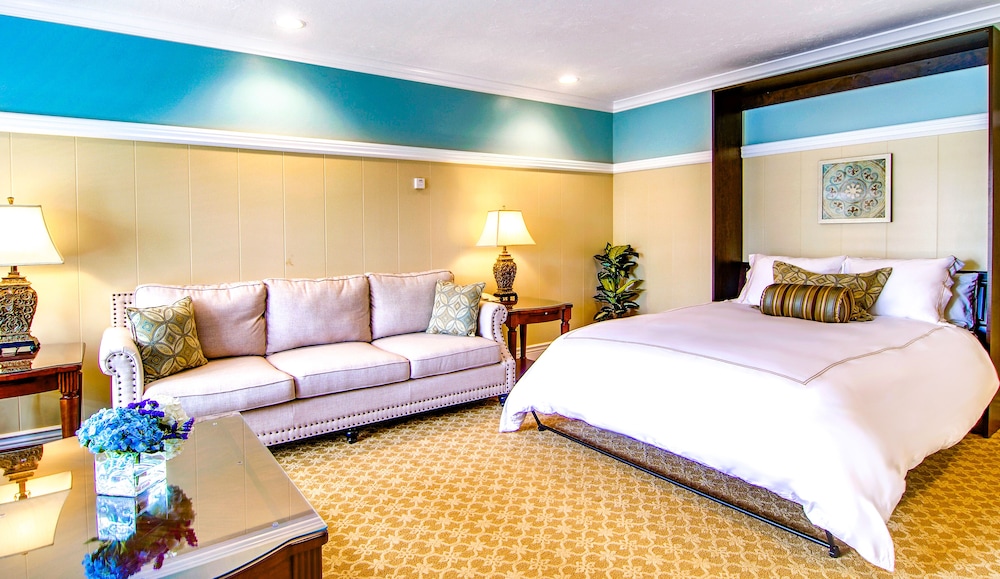 Premium Suite, 1 Bedroom, 2 Bathrooms - Photo 3