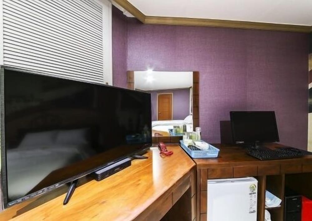 Semi-Deluxe Room photo 3