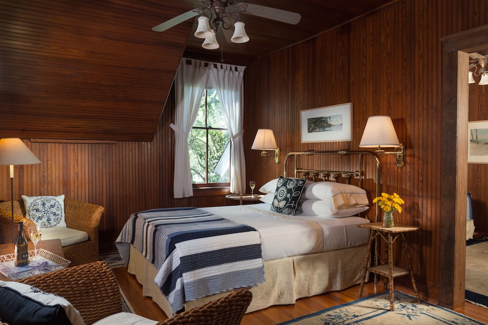 Superior Quadruple Room, Multiple Beds, Non Smoking photo 2