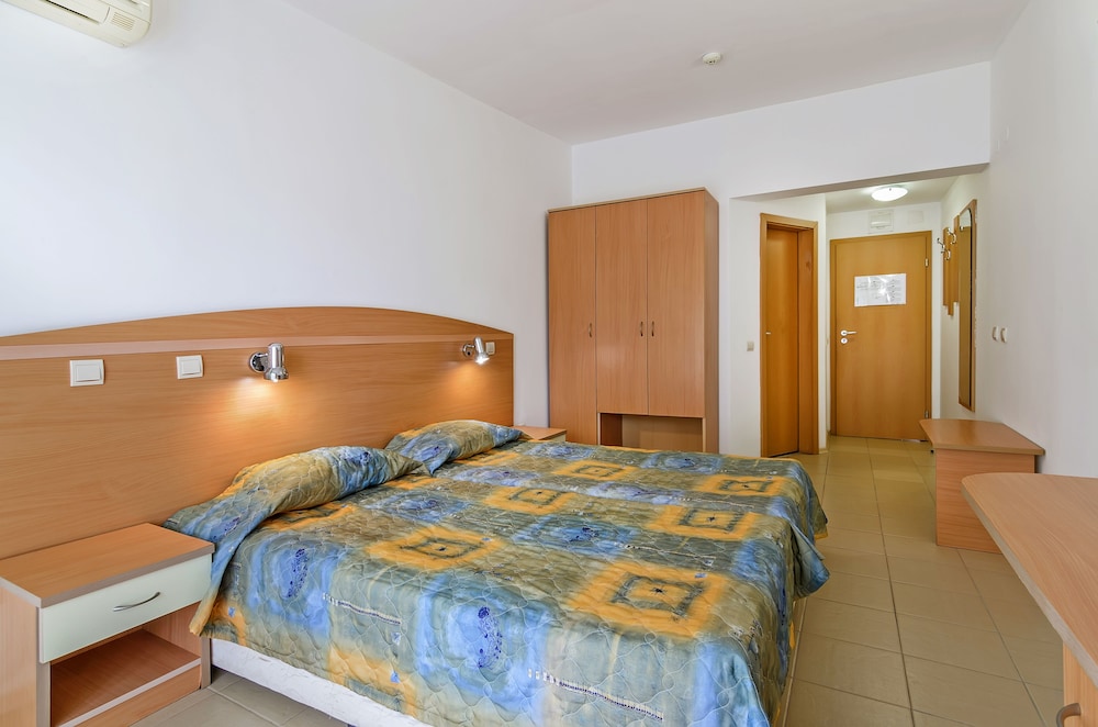 Standard Twin Room (2+1) photo 3