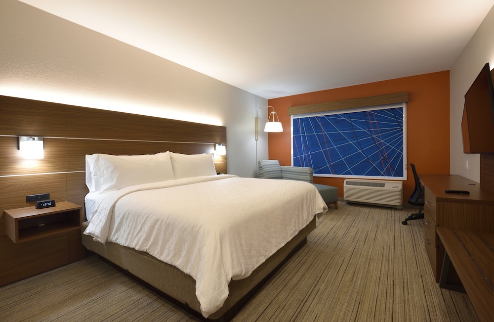 Standard Room, 1 King Bed, Accessible Bathtub (Communications, Accessible Tub) - Photo 2