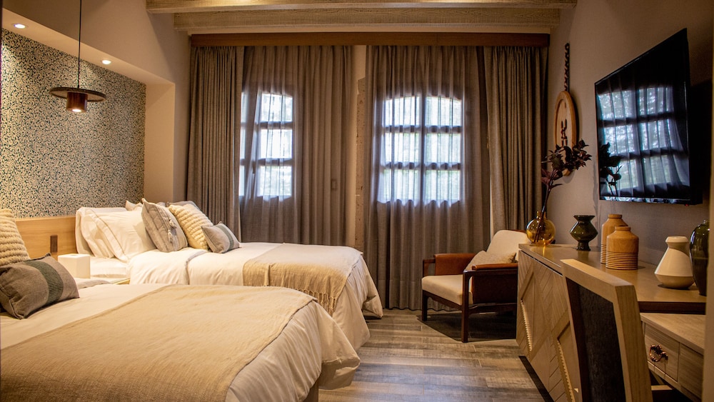 Grand Room, 2 Queen Beds