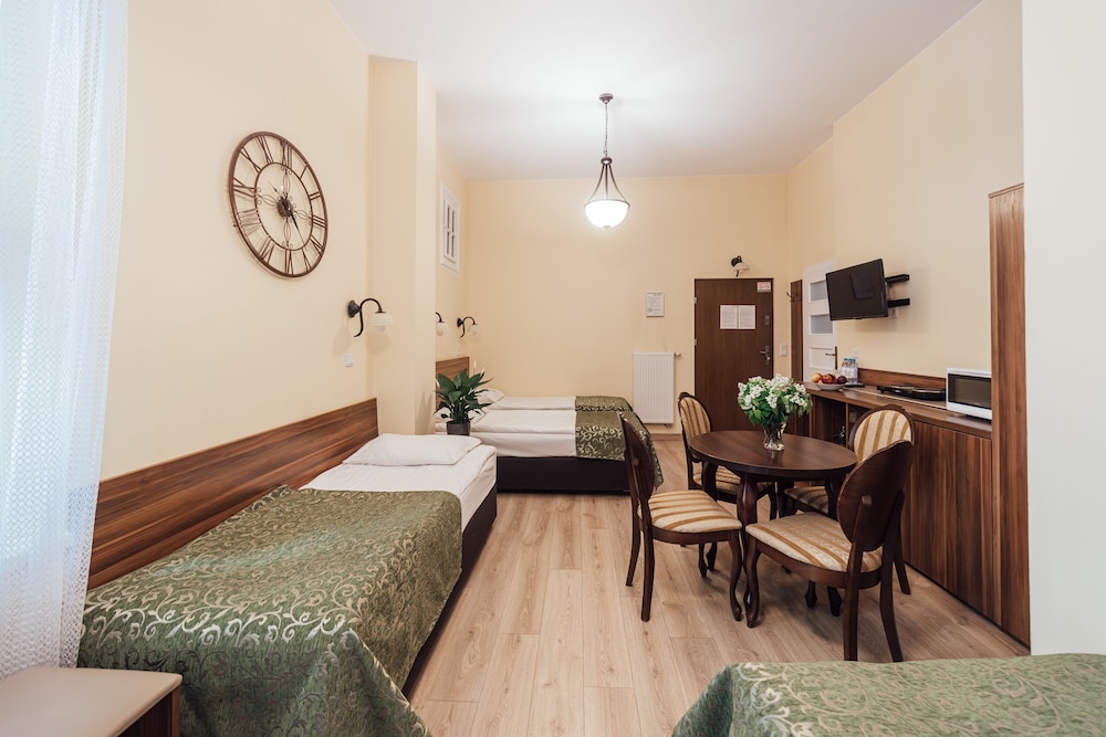 Standard Quadruple Room (ul. Bonerowska 2) photo 3