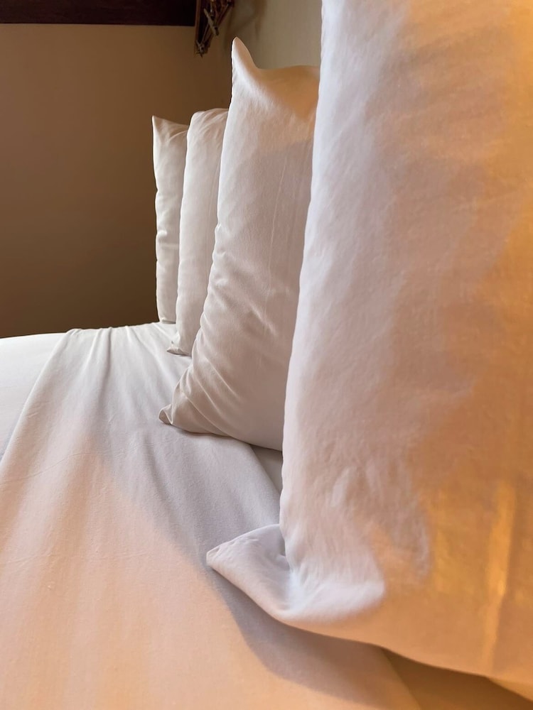 Room, 2 Queen Beds - Photo 3
