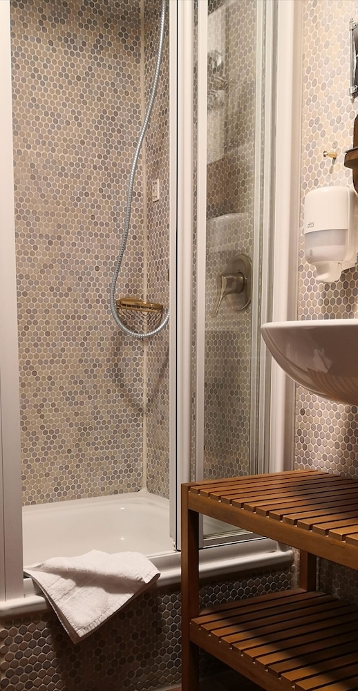 Suite, Ensuite - Photo 2
