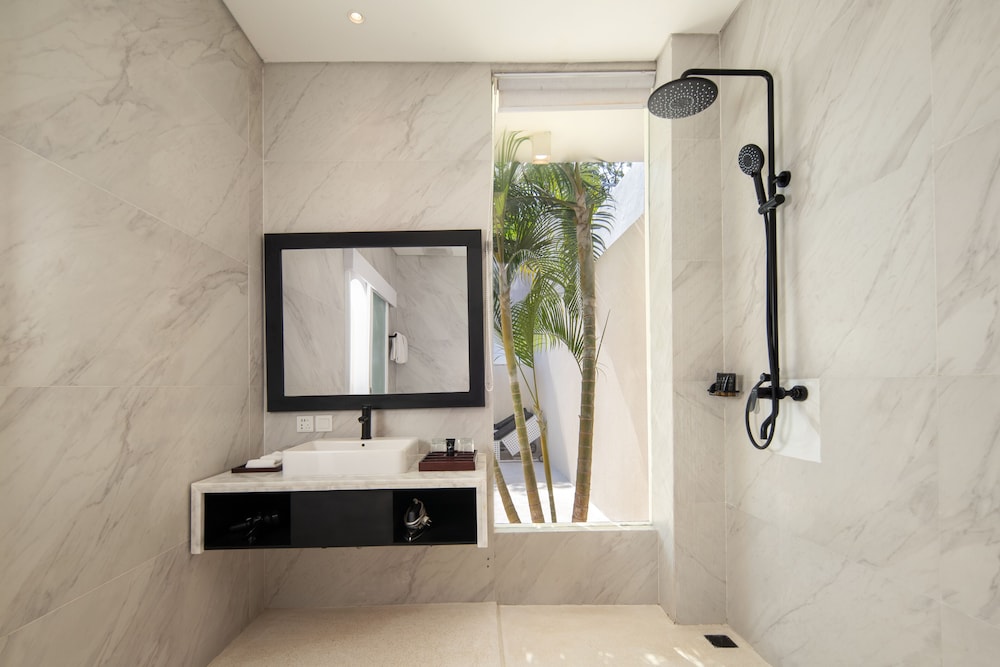 Luxury Villa, 2 Bedrooms, Pool View - Photo 3