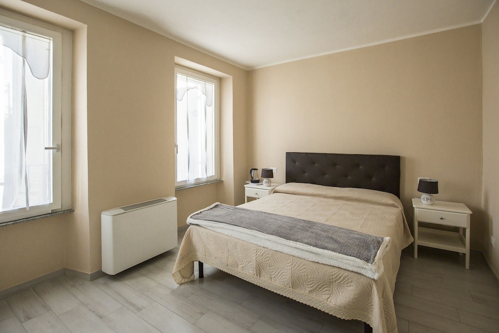 Double Room - Photo 1