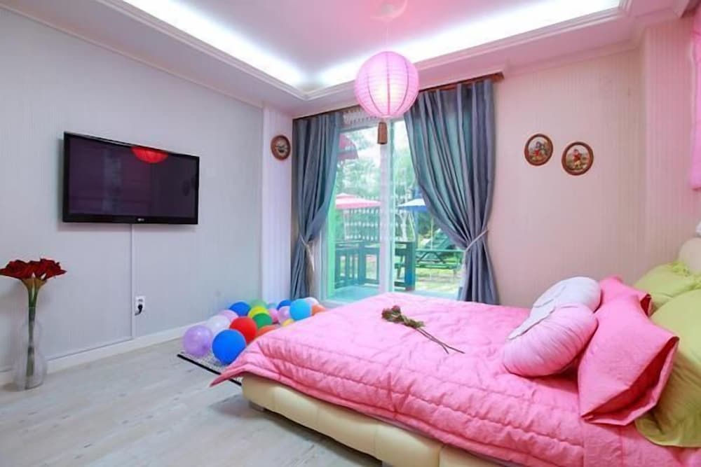 Deluxe Double Room photo 3
