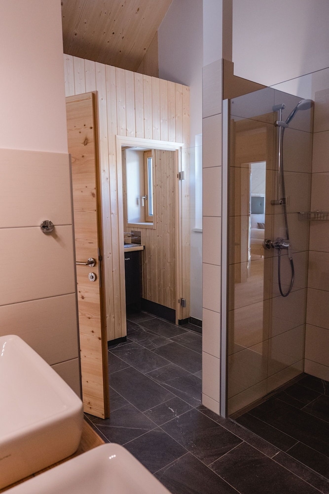 Superior Cabin, 2 Bedrooms, Terrace, Garden Area (Ankogel, incl. EUR 90 cleaning fee) photo 3